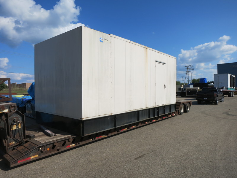 Used Cummins 750DFHA Diesel Generator, 678 Hrs