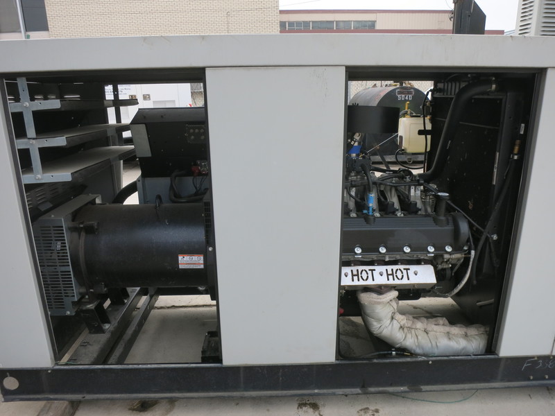 Used Generac ST130 LP / Natural Gas Generator, 219 hrs
