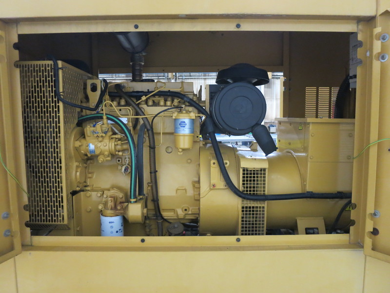 Used Caterpillar D75-P3 Diesel Generator, 242 Hrs