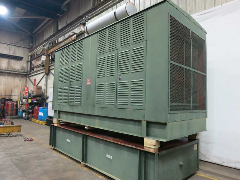Used Cummins 600 kW Diesel Generator, 38 Hrs