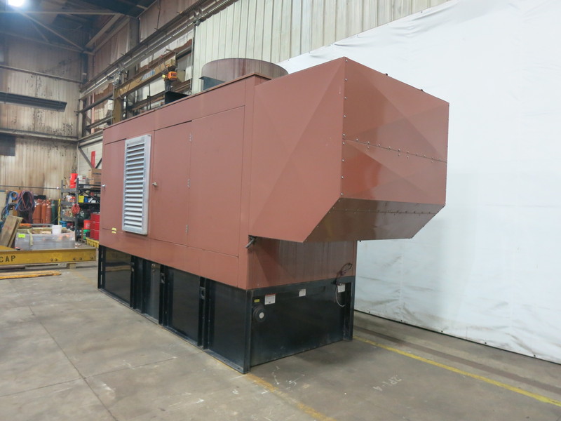 Used Cummins 600 kW VTA28-G2 Diesel Generator, 279 Hrs