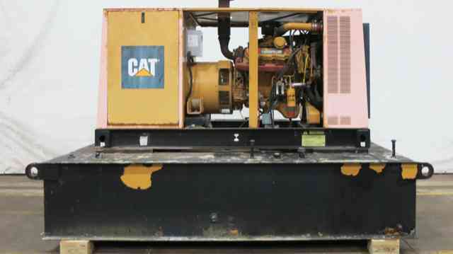 Used Caterpillar 3208 Diesel Generator, 1331 Hrs