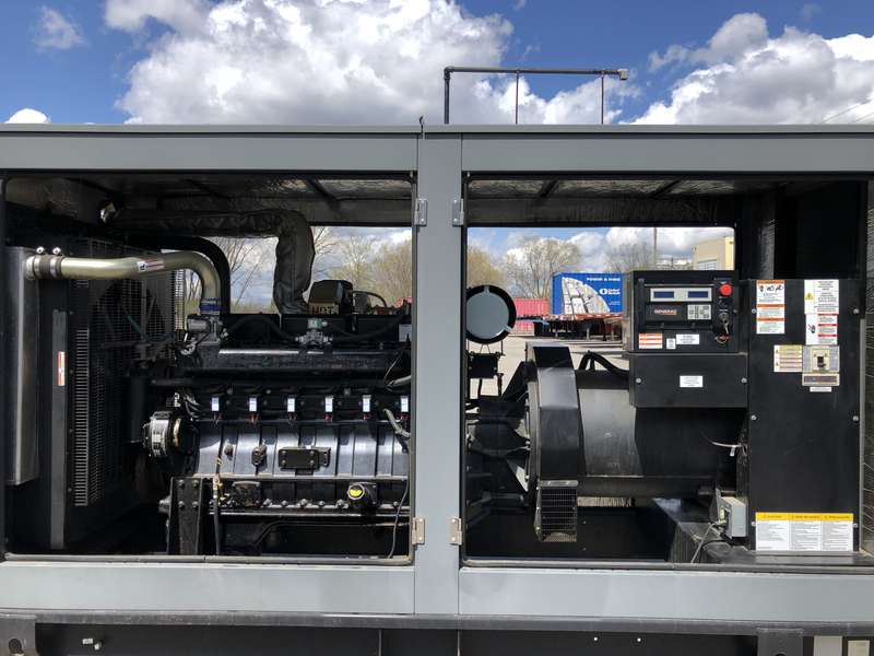 Used Generac SG300 Natural Gas Generator, 167 Hrs, EPA Certified