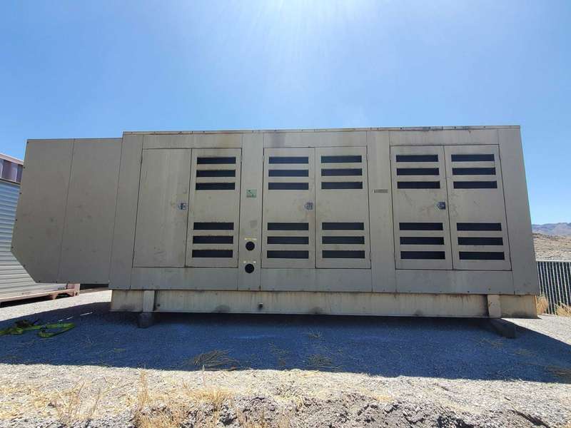 Used Cummins KTA50-G3 Diesel Generator, 124 Hrs