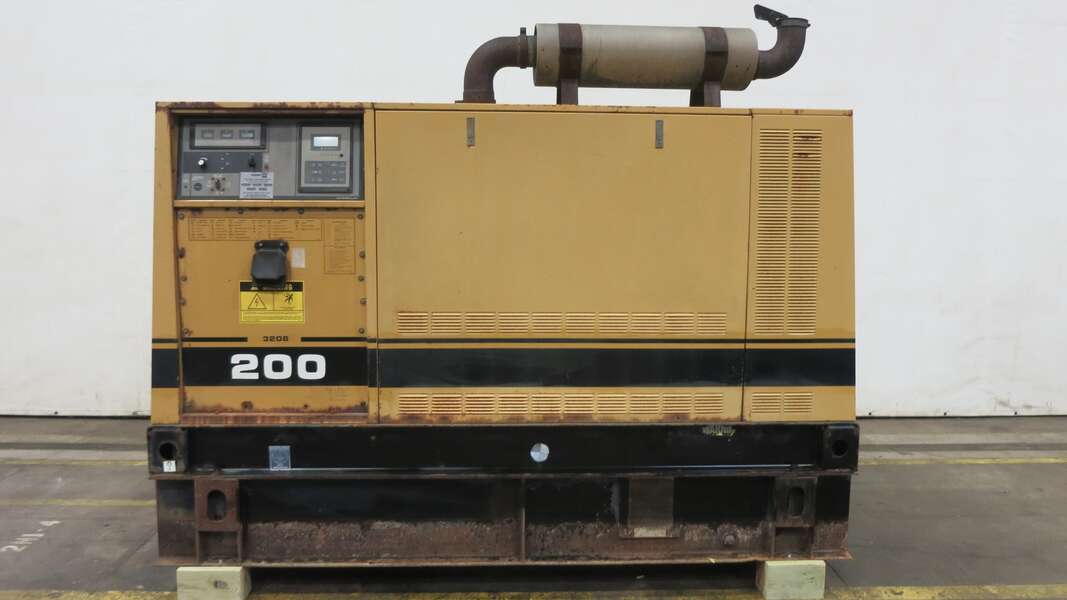 Used Caterpillar 3208 Diesel Generator, 365 Hrs