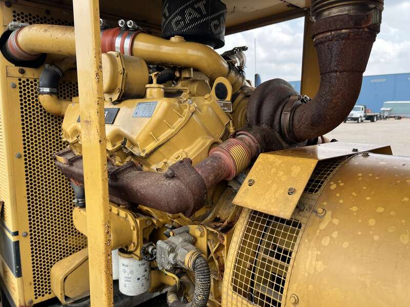Used Caterpillar 3208 Diesel Generator, 365 Hrs