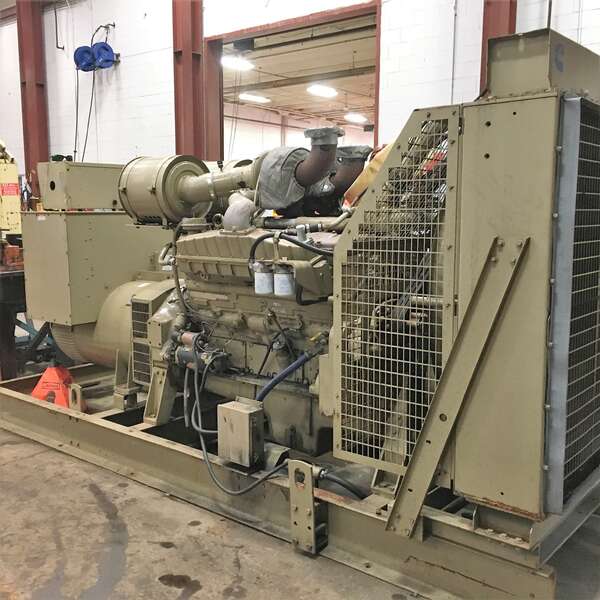 Used Cummins 500 kW VTA28-G1 Diesel Generator, 734 Hrs