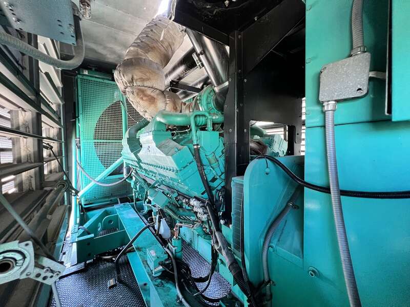 Used Cummins DQKC QSK60-G6 Diesel Generator 613 Hrs 13800V