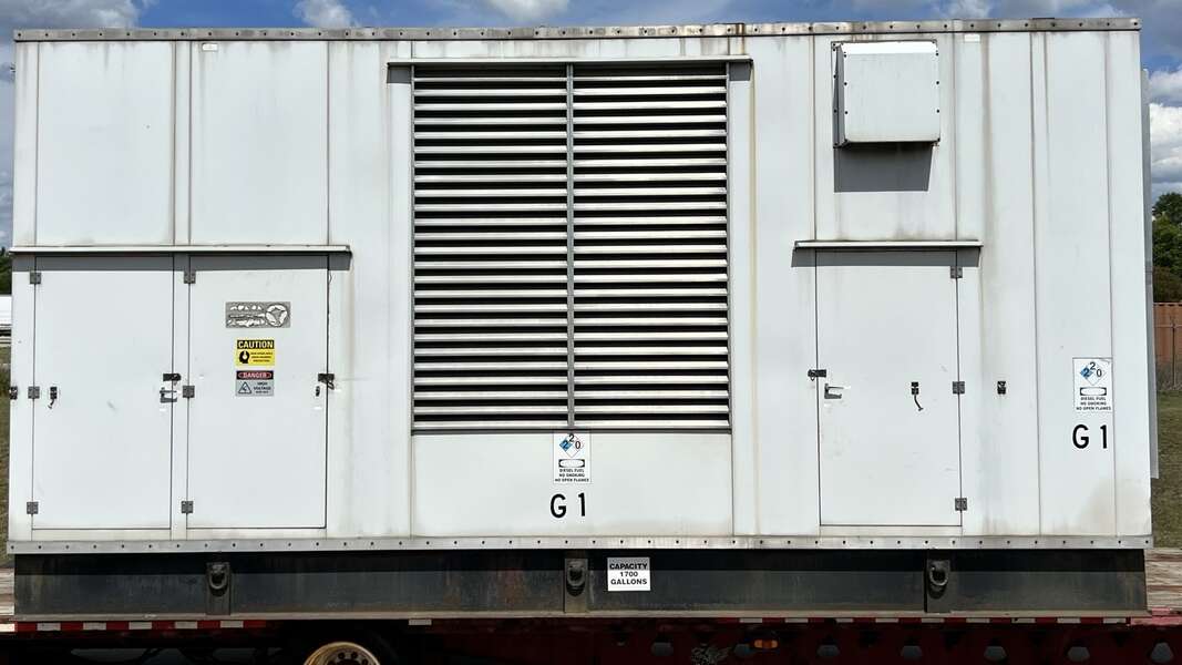 Used Cummins DQKC QSK60-G6 Diesel Generator 613 Hrs 13800V