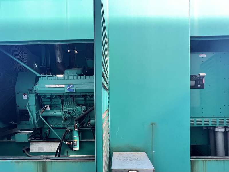 Used Cummins 750DFHA QST30-G1 Diesel Generator, 178 Hrs