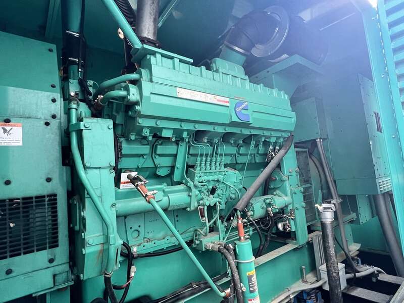 Used Cummins 750DFHA QST30-G1 Diesel Generator, 178 Hrs