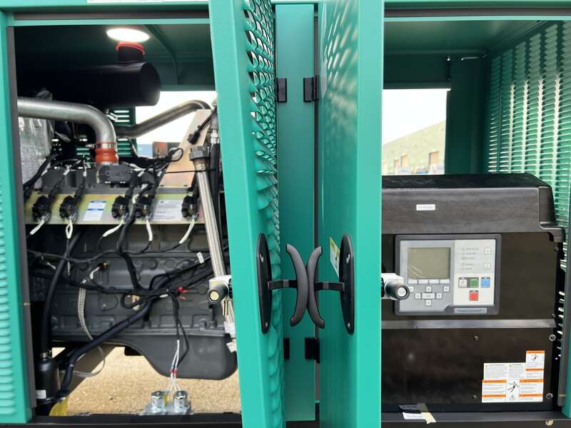 New Cummins C100N6 QSJ8.9G Natural Gas / Propane Generator, EPA Certified 1 or 3 Phase
