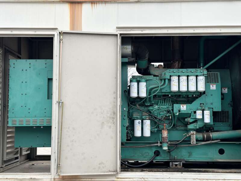 Used Cummins 750DFHA Diesel Generator, 1072 Hrs
