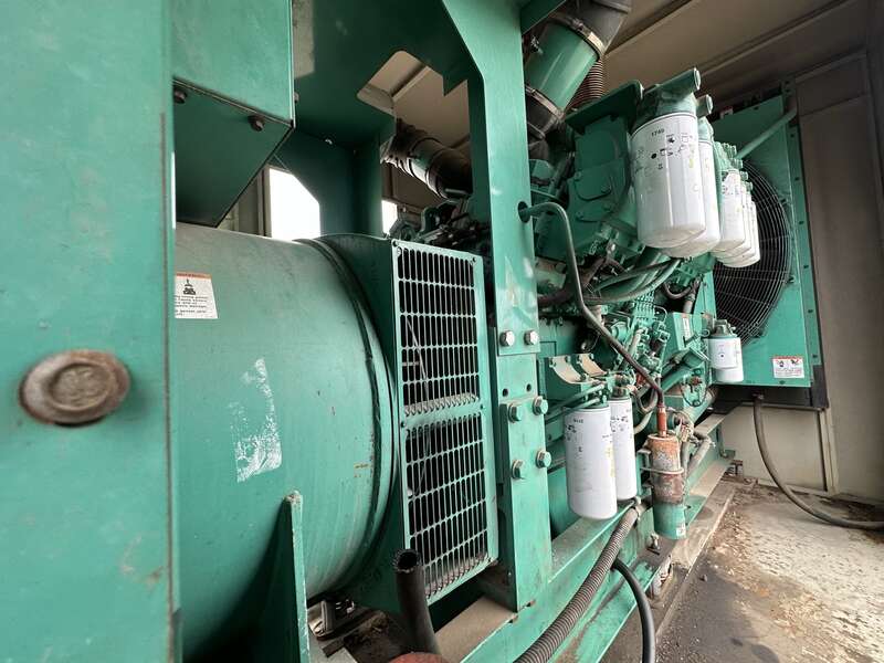 Used Cummins 750DFHA Diesel Generator, 1072 Hrs