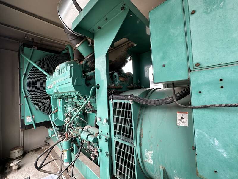 Used Cummins 750DFHA Diesel Generator, 1072 Hrs