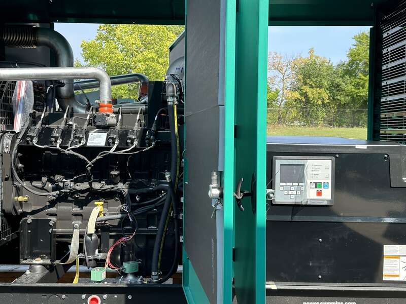 New Cummins C125N6 QSJ8.9G Natural Gas / Propane Generator, EPA Certified