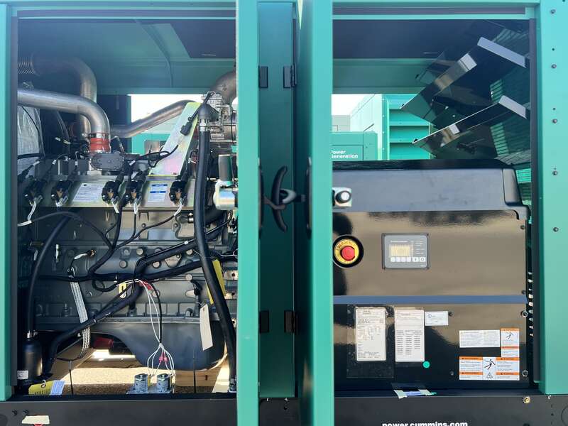 New Cummins C100N6 QSJ8.9G Natural Gas / Propane Generator, EPA Certified 1 or 3 Phase