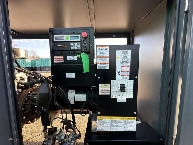 Used Generac SG0100 Natural Gas / Propane Generator, 1 Hrs Single Phase