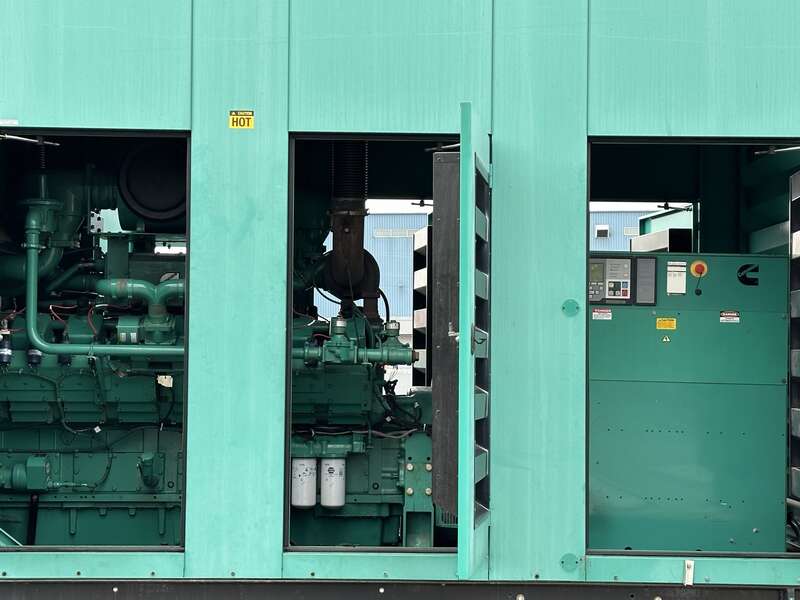 Used Cummins 750GFLC Natural Gas Generator, 581 Hrs