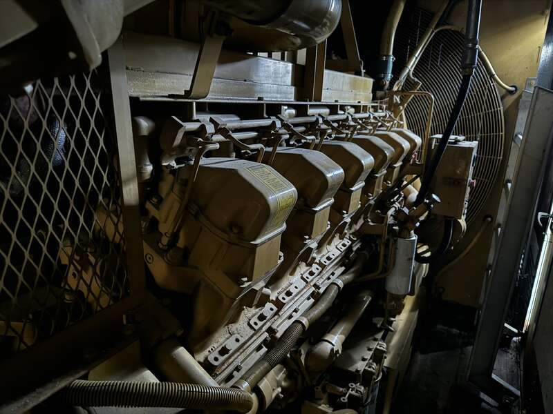 Used Caterpillar Portable 3512 Diesel Generator, 200 Hrs