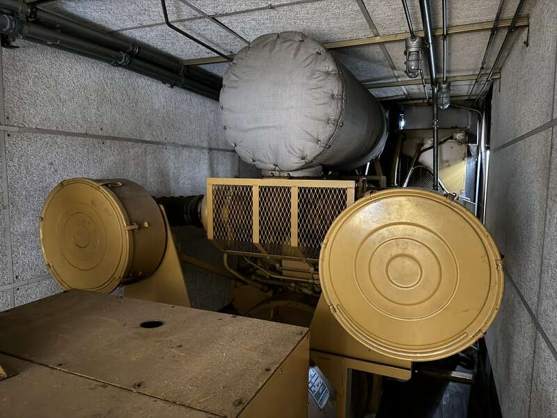 Used Caterpillar Portable 3512 Diesel Generator, 200 Hrs