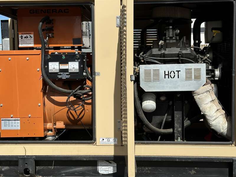 Used Generac SG040 LP Gas Generator, 64 Hrs Single Phase