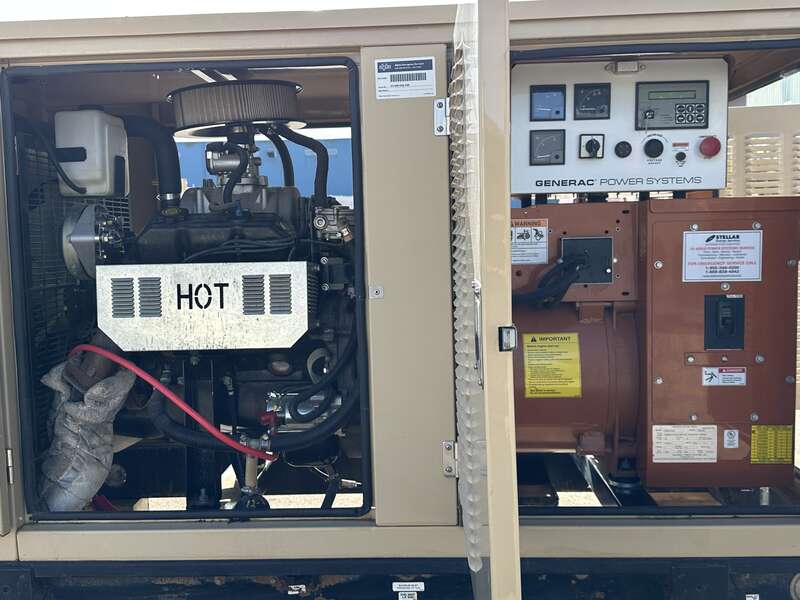 Used Generac SG040 LP Gas Generator, 64 Hrs Single Phase