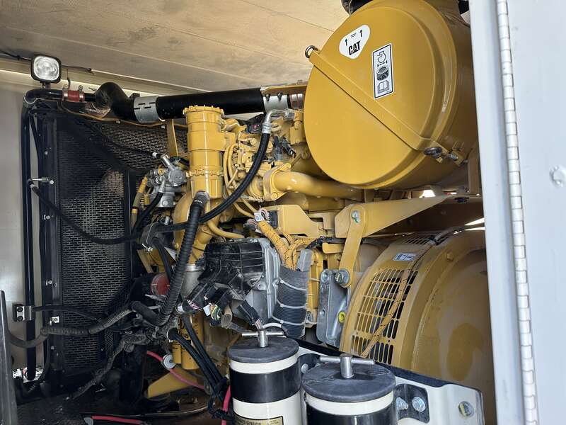 Used Caterpillar XQ570 Rental Grade Diesel Generator, 2011 Hrs, EPA Tier 4F