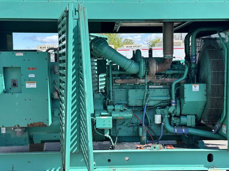 Used Cummins DFED KTA19-G4 Diesel Generator, 1222 Hrs                            