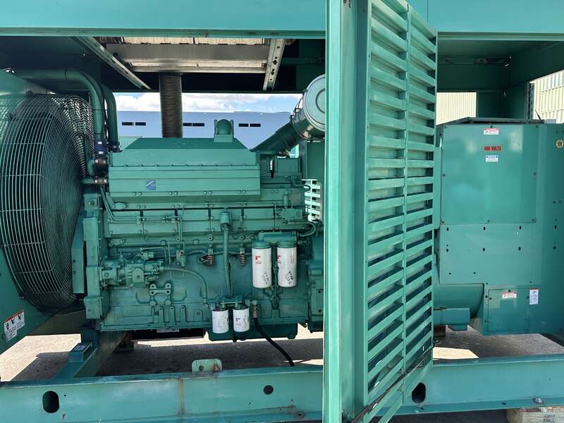 Used Cummins DFED KTA19-G4 Diesel Generator, 1222 Hrs                            