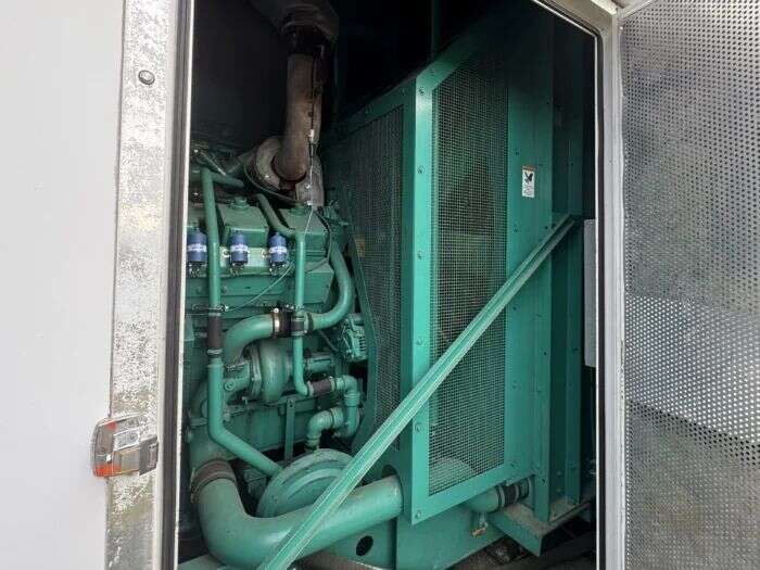Used Cummins 880GFLC Natural Gas Generator, 660 Hrs                            