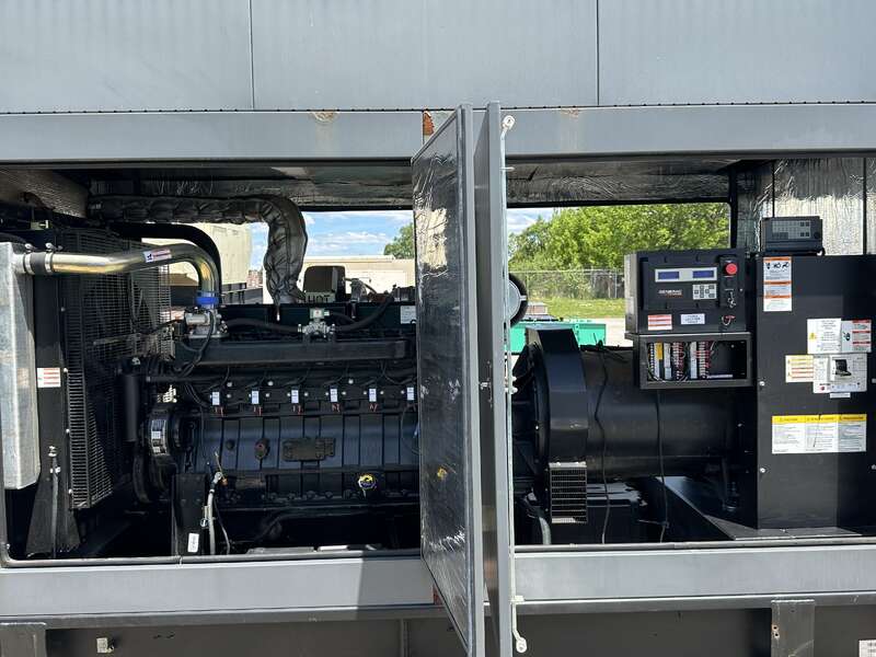 Used Generac SG0300 Natural Gas Generator, 192 Hrs, EPA Certified                            