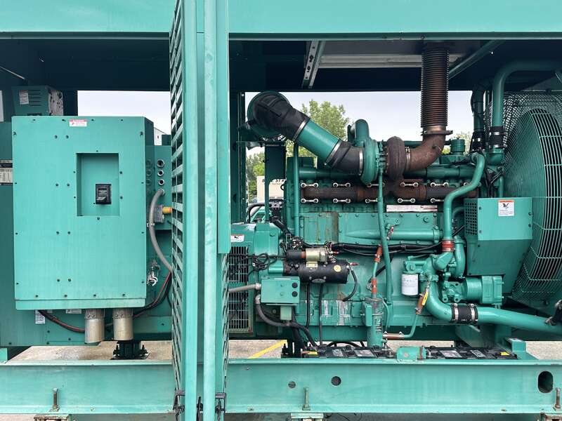 Used Cummins DFED KTA19-G4 Diesel Generator, 523 Hrs                            