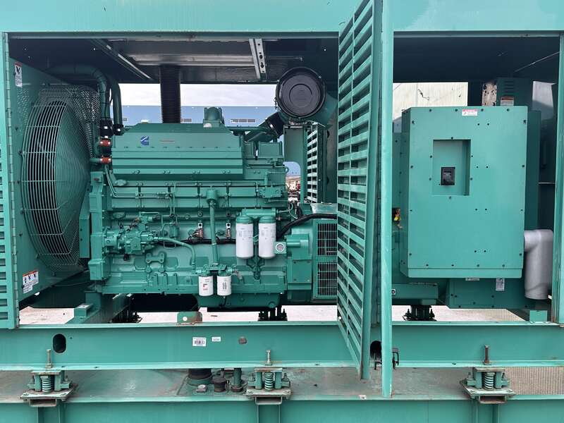 Used Cummins DFED KTA19-G4 Diesel Generator, 523 Hrs                            