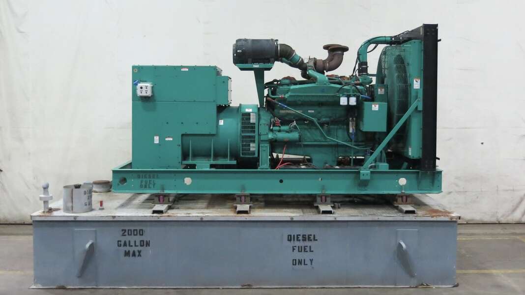 Used Cummins DFGB VTA28-G2 Diesel Generator, 297 Hrs                            